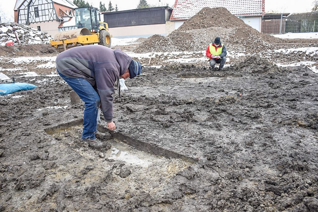 Frühbronzezeitliche Gräber in Rastenberg Funde von FrühbronzezeitlichenGräbern in Rastenberg in der Kirchallee. | Bildrechteinhabers TLDA, Weimar